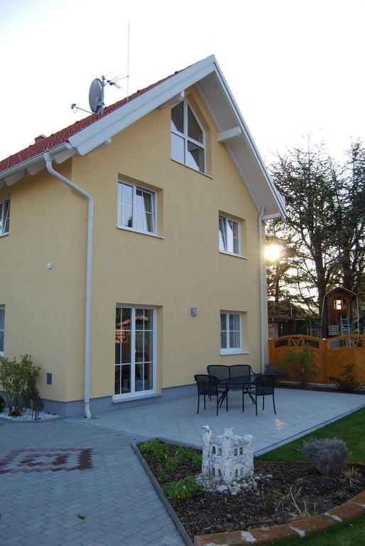 Appartement Florian Wina Bagian luar foto