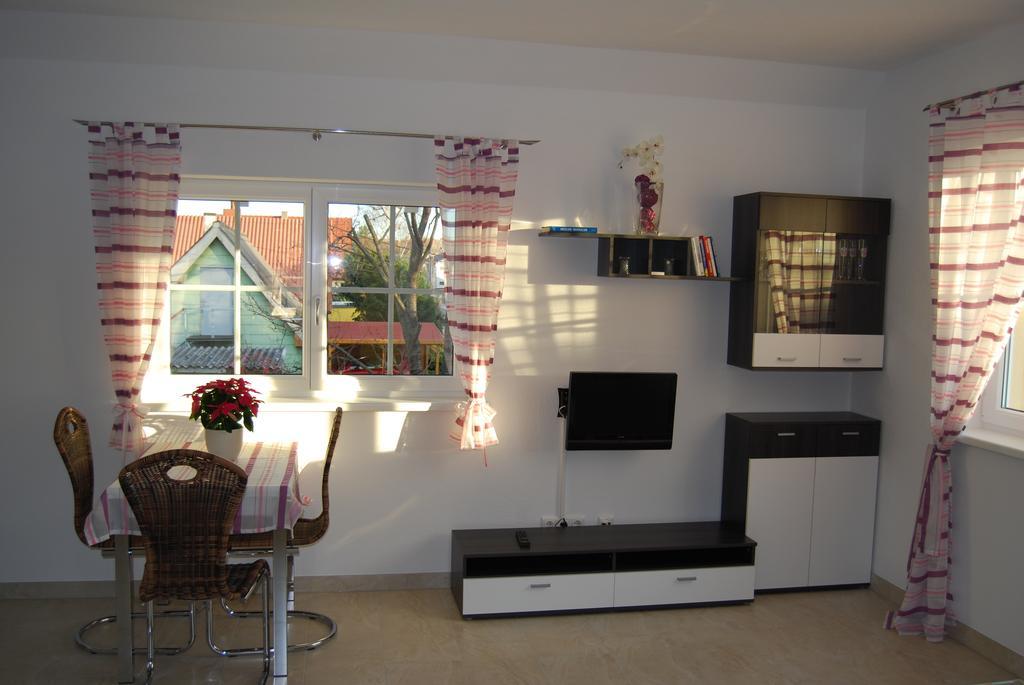 Appartement Florian Wina Bagian luar foto