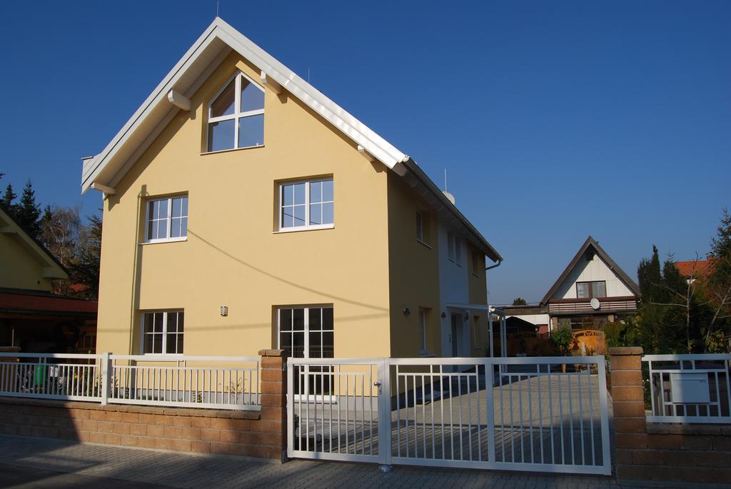 Appartement Florian Wina Bagian luar foto
